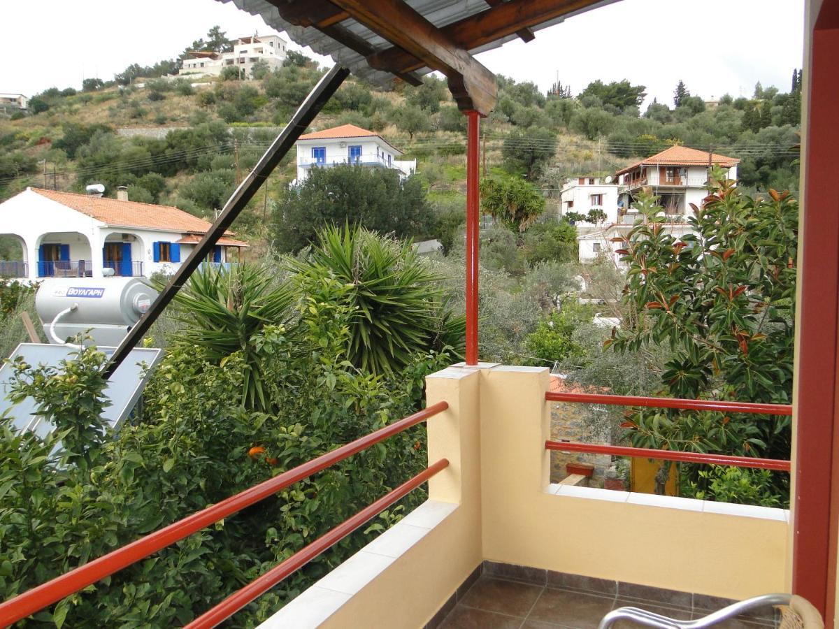Porto Sabatiki Hotel Sampatiki Exterior photo